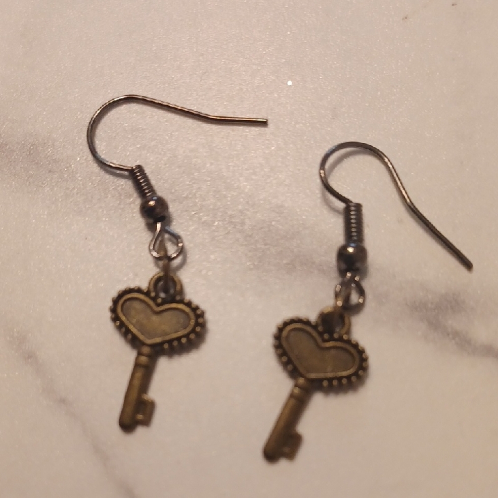 4/$40 New Bronze Heart Key Pair of Earrings - Hand-Made (Assembled)